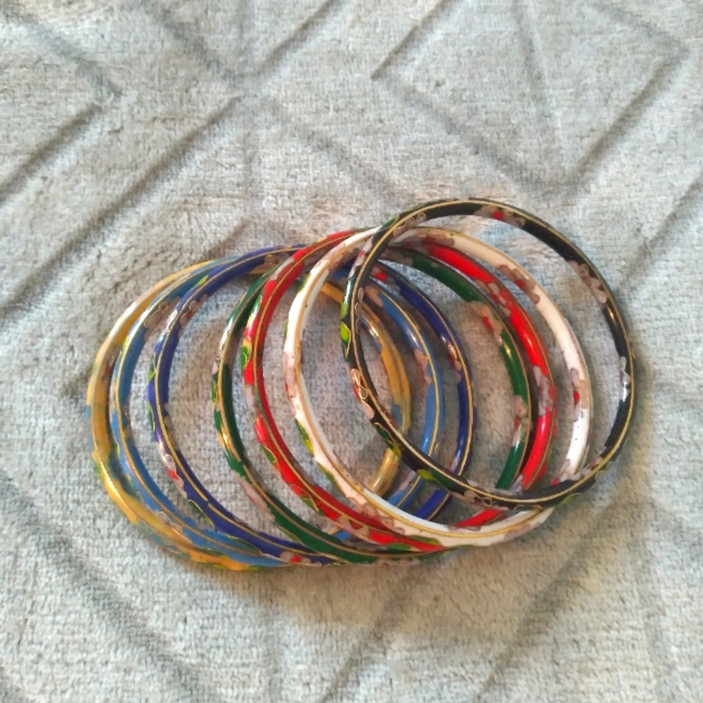 Vintage Metal Painted Bangle Bracelet Set